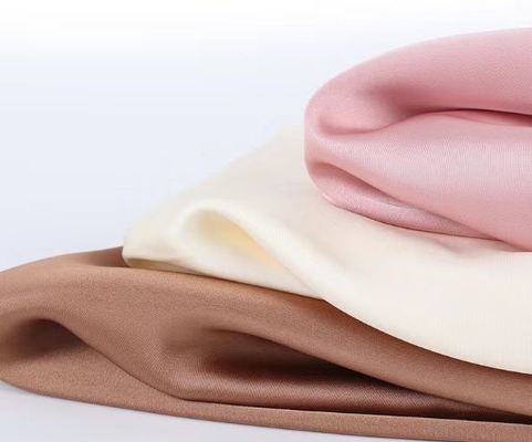 100% Polyester Satin Fabric 185gm Penampilan seperti Sutra Celana, Rok, Bluse Dan Gaun