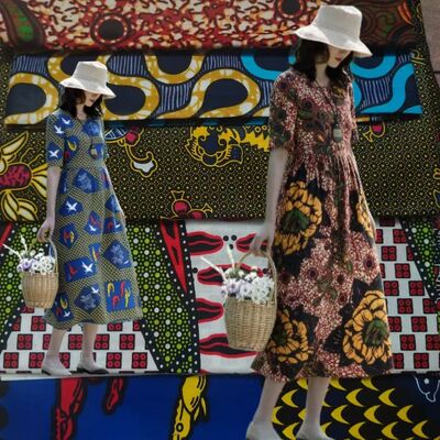 Kain cetak 100% katun Afrika dengan ketahanan keriput tinggi dan warna-warna cerah untuk gaun Ankara dan Kitenge